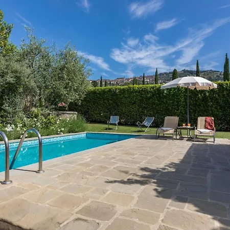 别墅 La Capannina 2&2, Emma *