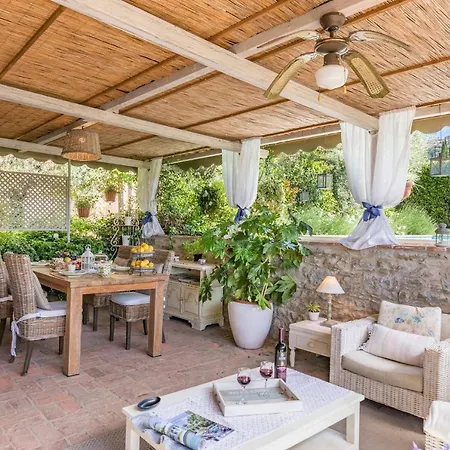 La Capannina 2&2, Emma