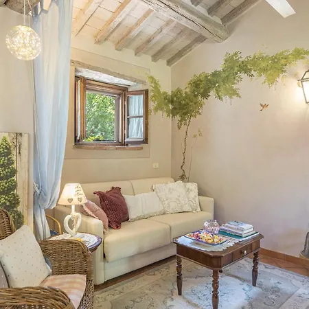 别墅 La Capannina 2&2, Emma *