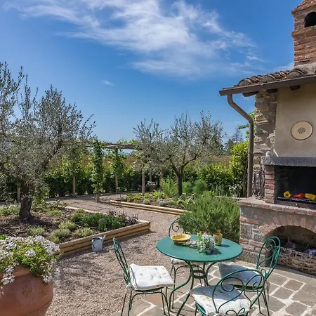 La Capannina 2&2, Emma 哥尔顿