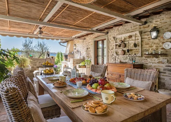 Вилла La Capannina 2&2, Emma *