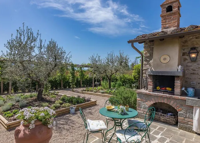 La Capannina 2&2, Emma Кортона