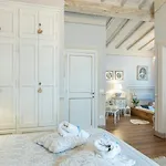 La Capannina 2&2, Emma Cortona