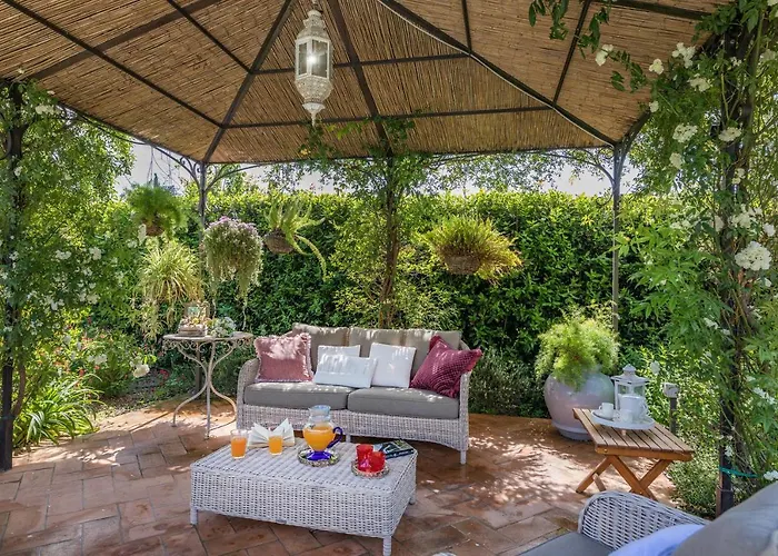 La Capannina 2&2, Emma Villa *